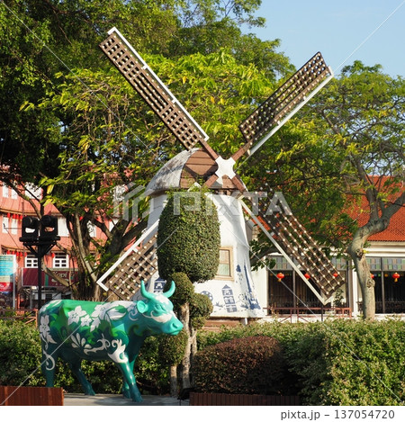 マラッカ オランダ広場 風車 137054720