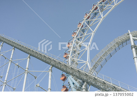 青空とジェットコーターと観覧車　ラクーア　後楽園　遊園地 137055002