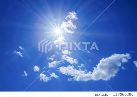 青空に太陽 青空に太陽 137060396