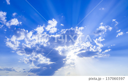 青空に太陽 青空に太陽 137060397