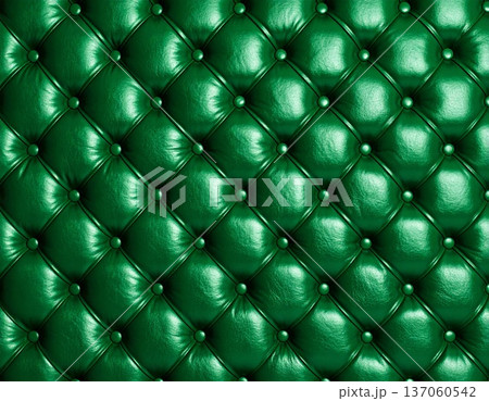 グリーンのレザー素材　テクスチャサンプル　革　ソファ　インテリア　装飾 137060542