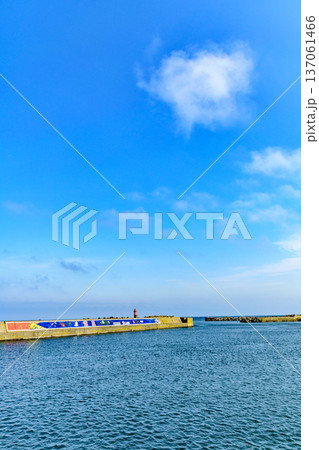 オロロンの島 焼尻島(やぎしりとう)を行く 137061466