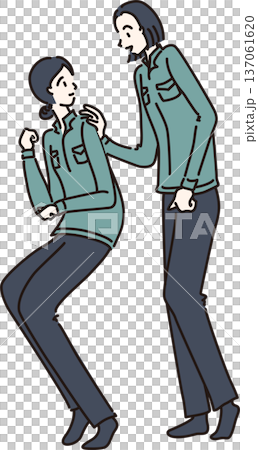 作業服を着た女性が声をかけるイラスト　緑色の制服 137061620