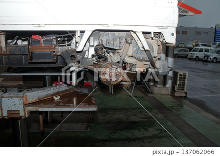 自動車車検点検整備修理工場修理 137062066
