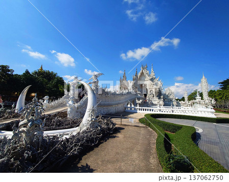 White Temple Wat Rong Khun Chiang Rai, Thailand White Temple Wat Rong Khun Chiang Rai, Thailand 137062750