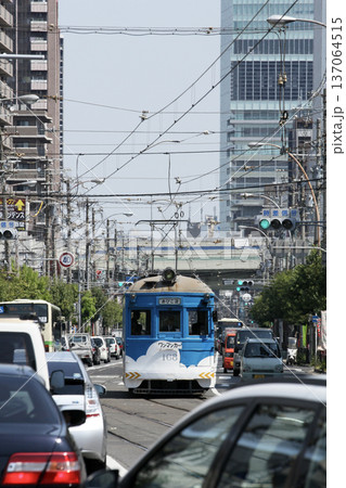 あべの筋の路面電車 137064515