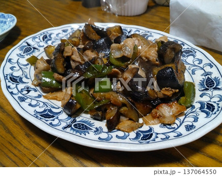 家庭料理 肉と野菜の炒めもの 家庭料理 肉と野菜の炒めもの 137064550