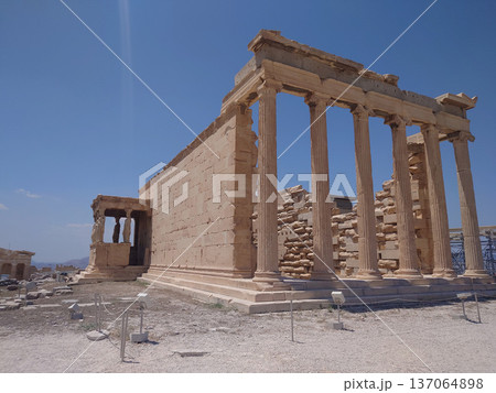 Erechtheion Temple Side View On Acropolis Athens Greece Erechtheion Temple Side View On Acropolis Athens Greece 137064898