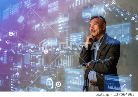 深刻な表情で将来について考える70代のシニア 137064963