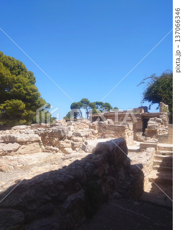 Knossos Palace Ruins of Minoan Civilization in Crete Greece Knossos Palace Ruins of Minoan Civilization in Crete Greece 137066346