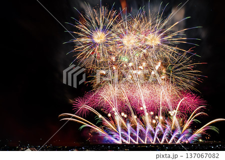 秋田 大曲の花火 137067082