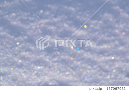 積雪　キラキラ　七彩雪 137067981
