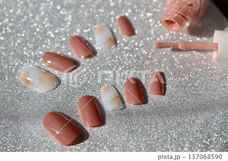 ベージュピンク系のネイルチップ　セルフネイル 137068590