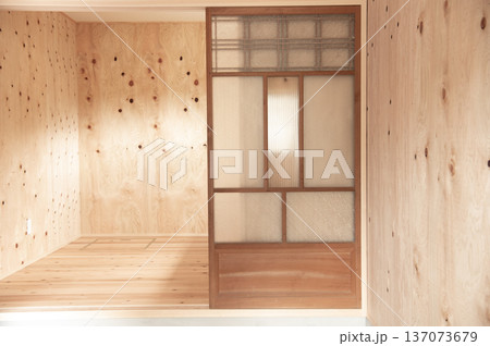 再利用した古い建具 137073679