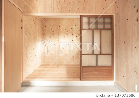 再利用した古い建具 137073680