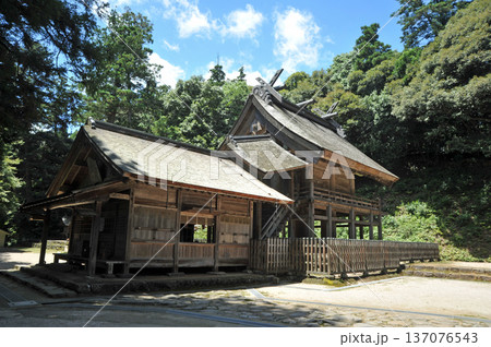 出雲　神魂神社 137076543