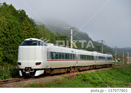 山陰本線を走る287系特急きのさき1号 137077801