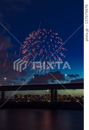 江東花火大会　東京都 137079976