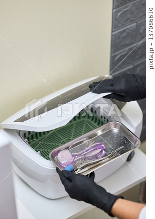 Sterilization of manicure and pedicure tools 137086610