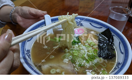 しょうゆラーメン 137089333