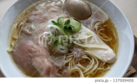 しょうゆラーメン しょうゆラーメン 137089408