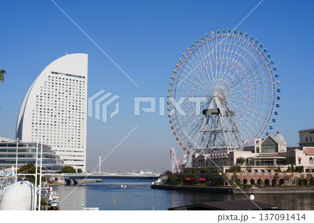 横浜 みなとみらいの運河の風景 横浜 みなとみらいの運河の風景 137091414