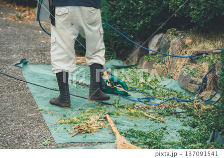 Japanese Gardener Japanese Gardener 137091541