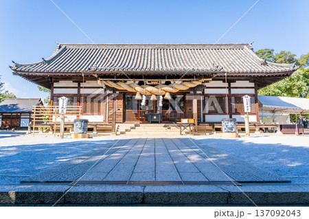 阿智神社　拝殿　倉敷美観地区観光（鶴形山に鎮座する海上交通の守護神　宗像三女神を祀る御社） 137092043