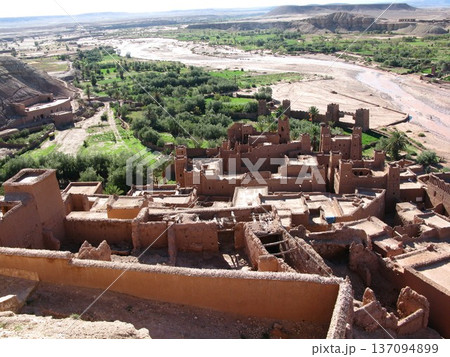 アイット・ベン・ハドゥの景色 137094899