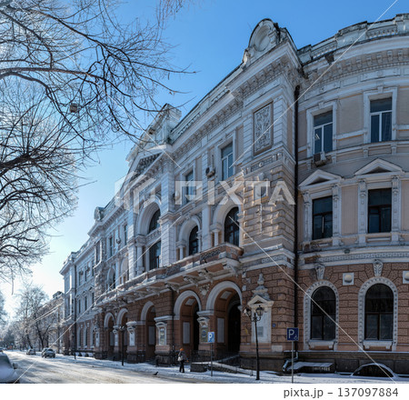 Snowy winter cityscape of UNESCO historic center of Odessa, Ukraine Snowy winter cityscape of UNESCO historic center of Odessa, Ukraine 137097884