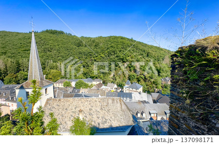 Esch-sur-Sure, Wiltz, Grand-Duche de Luxembourg, September 07, 2025, Scenic horizon view, Vast Esch-sur-Sure, Wiltz, Grand-Duche de Luxembourg, September 07, 2025, Scenic horizon view, Vast 137098171