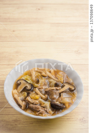 キノコと豚肉のあんかけ キノコと豚肉のあんかけ 137098649