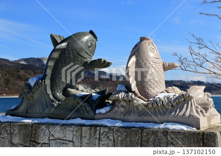 Iconic Stautes by Lake Yamanakako in the winter, in yamanashi Japan Iconic Stautes by Lake Yamanakako in the winter, in yamanashi Japan 137102150