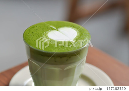 green tea or matcha latte , matcha green tea latte , milk green tea green tea or matcha latte , matcha green tea latte , milk green tea 137102520