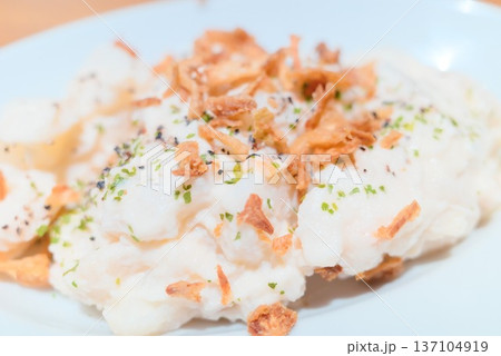 居酒屋の定番ポテトサラダ 居酒屋の定番ポテトサラダ 137104919