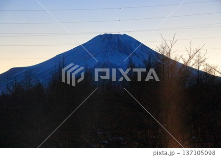 View of Mt. Fuji from the Marriott Hotel at Lake Yamanakako in Yamanashi prefecture of Japan in the evening View of Mt. Fuji from the Marriott Hotel at Lake Yamanakako in Yamanashi prefecture of Japan in the evening 137105098