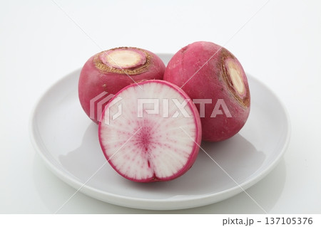 紅かぶ 137105376
