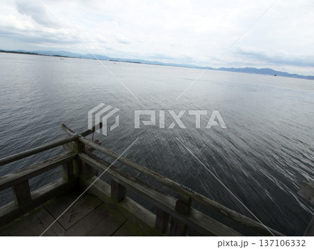 湖の見える風景 137106332