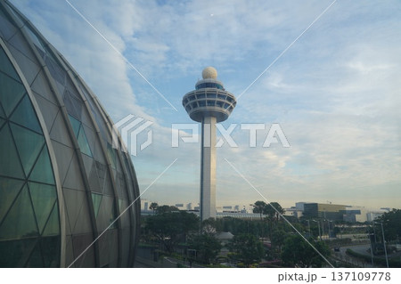 Changi Airport Control Tower and Jewel Structure Landscape Changi Airport Control Tower and Jewel Structure Landscape 137109778