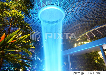 Stunning HSBC Rain Vortex at Jewel Changi Airport, Singapore Stunning HSBC Rain Vortex at Jewel Changi Airport, Singapore 137109816