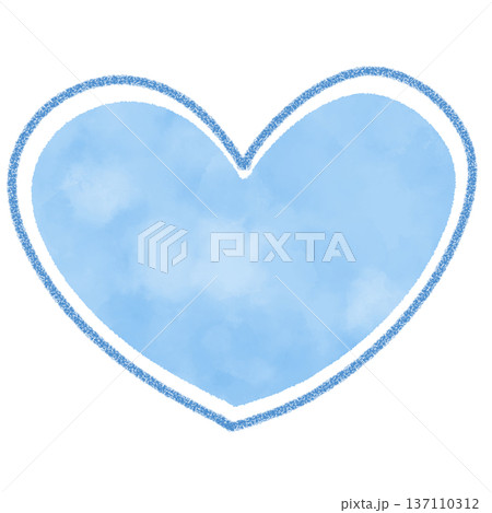 薄い青色の水彩塗り風の手描きのハート 137110312