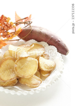 さつまいもチップス 137111336