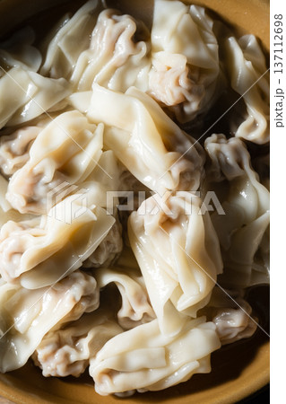 wonton 137112698