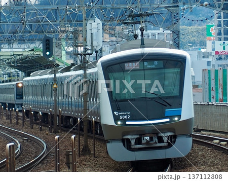小田急5000形 5062F 狛江駅 137112808
