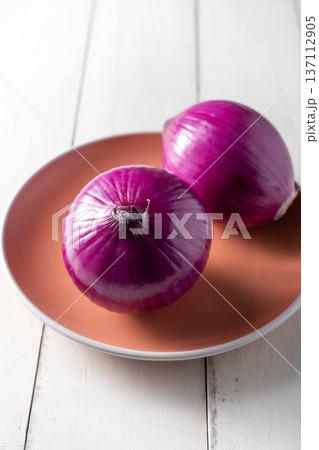 onion onion 137112905