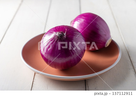 onion onion 137112911