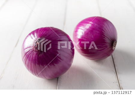 onion onion 137112917