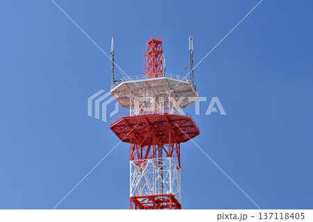 通信イメージ（電波塔:基地局） 137118405