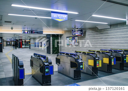 阪神電車・大阪梅田駅／大阪府大阪市北区梅田3丁目 137120161