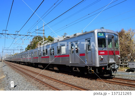 東武10000系11005F　東上線 137121265